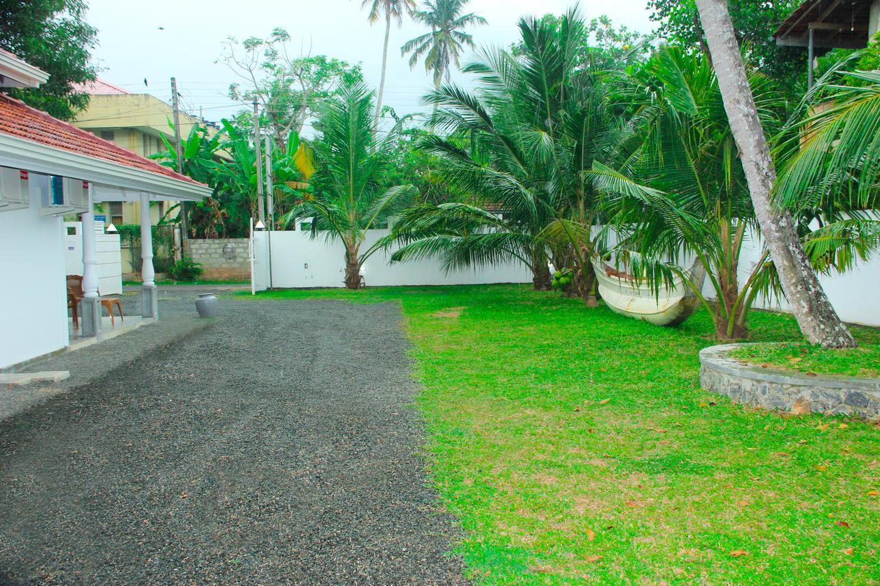 Villa Palm Breeze Polhena Exterior photo