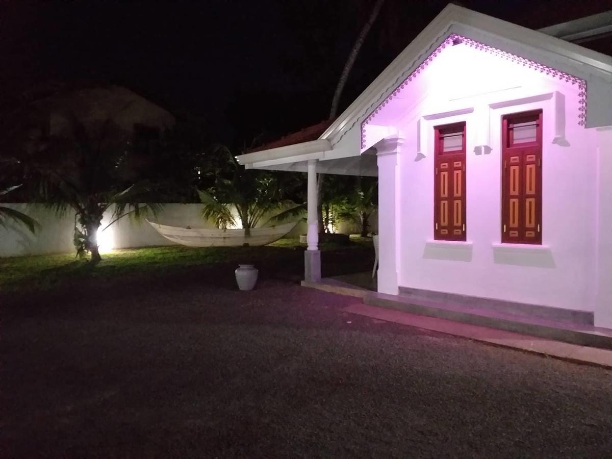 Villa Palm Breeze Polhena Exterior photo