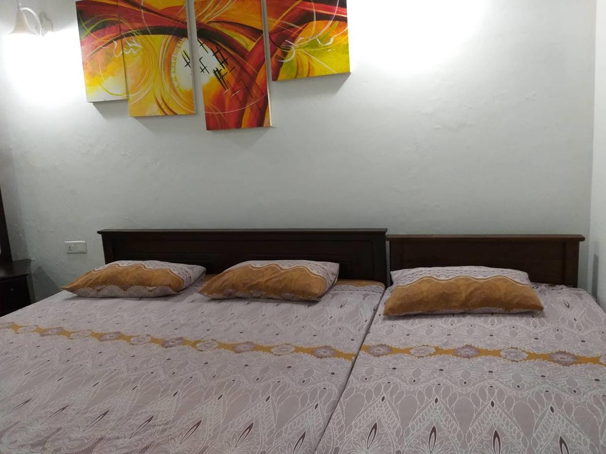 Villa Palm Breeze Polhena Exterior photo